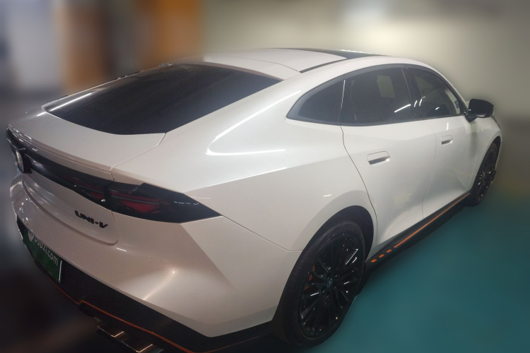 长安UNI-V 2025款 第三代 2.0T 劲速型车身外观6005