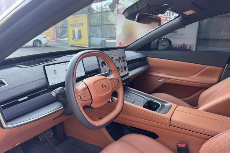 东风奕派 eπ007 2025款 纯电 565四驱Max领航版中控内饰7001