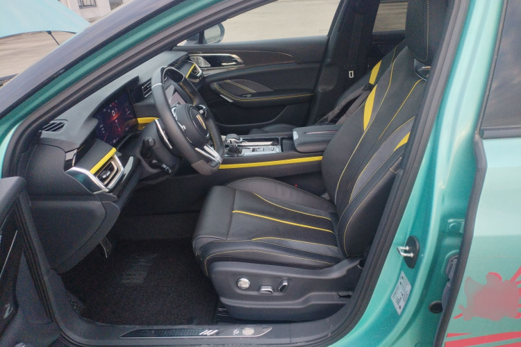 红旗H6 2023款 2.0T 致臻版局部细节19