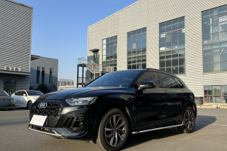 奥迪Q5L 2024款 40 TFSI 豪华动感型