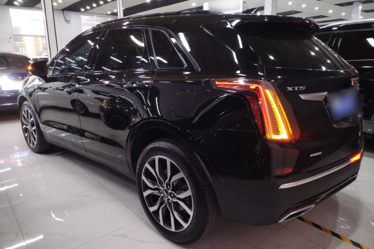 凯迪拉克XT5 2022款 2.0T 四驱豪华型（蜂鸟版）车身外观4