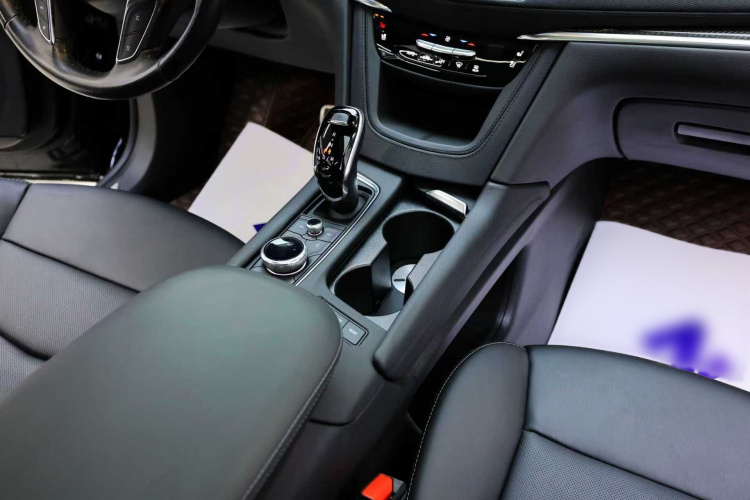 凯迪拉克XT5 2022款 2.0T 四驱尊贵型局部细节18