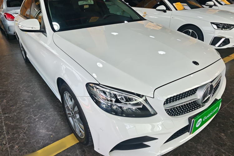 奔驰C级 2020款 改款 C 200 L 时尚型运动版车身外观3