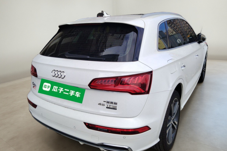 奥迪Q5L 2020款 改款 40 TFSI 荣享时尚型车身外观7