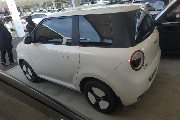 长安启源 长安Lumin 2022款 155km 清甜款车身外观4