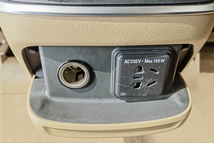 别克GL8 2021款 ES陆尊 653T 豪华型中控内饰7003