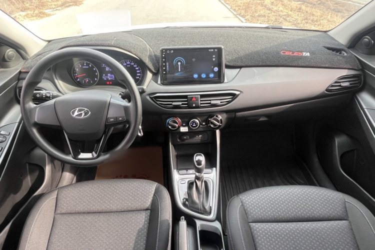 现代 悦动 2018款 1.6L 自动悦目版GL 国VI中控内饰7003