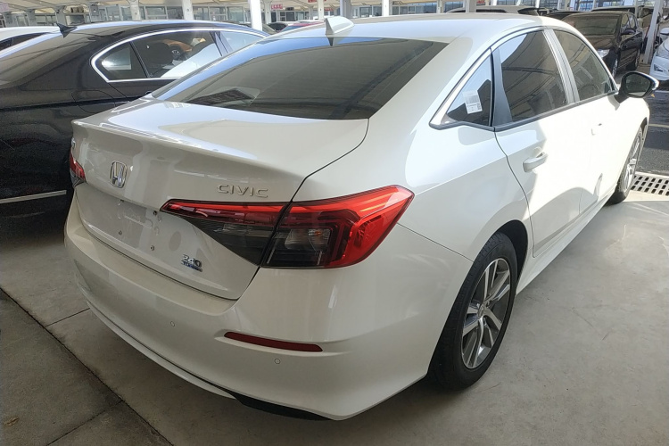 本田 思域 2022款 240TURBO CVT劲动版车身外观7