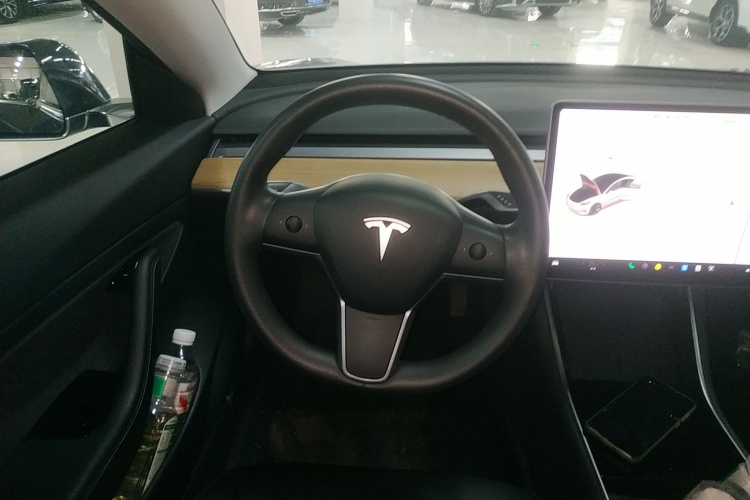 特斯拉 Model 3 2020款 标准续航后驱升级版中控内饰13