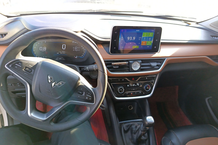 五菱汽车 五菱宏光S3 2018款 1.5L 手动豪华型 国V中控内饰12