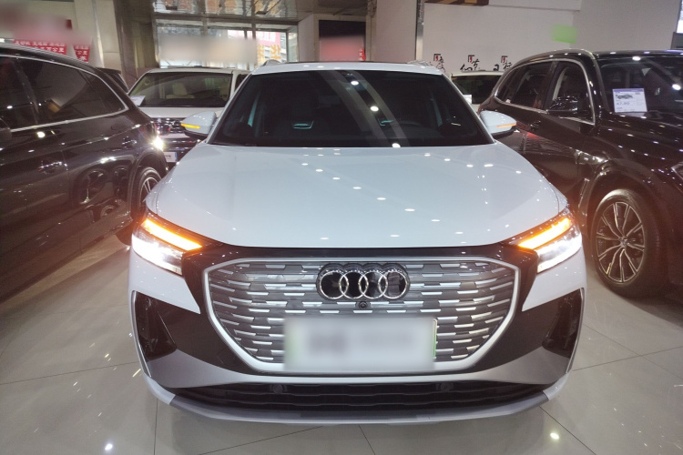 奥迪Q4 e-tron 2024款 40 e-tron 创境版车身外观2