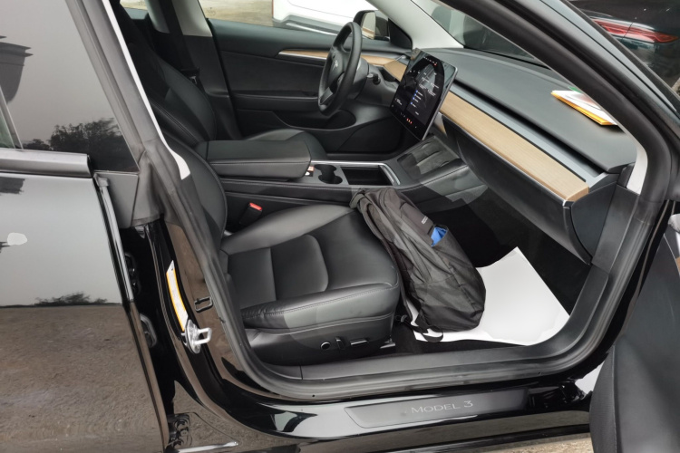 特斯拉 Model 3 2021款 标准续航后驱升级版局部细节41