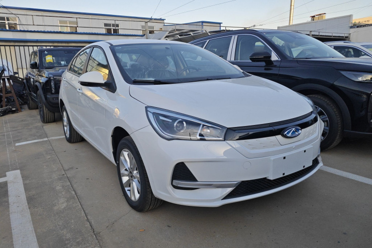 奇瑞新能源 艾瑞泽e 2024款 455km 出行版车身外观3