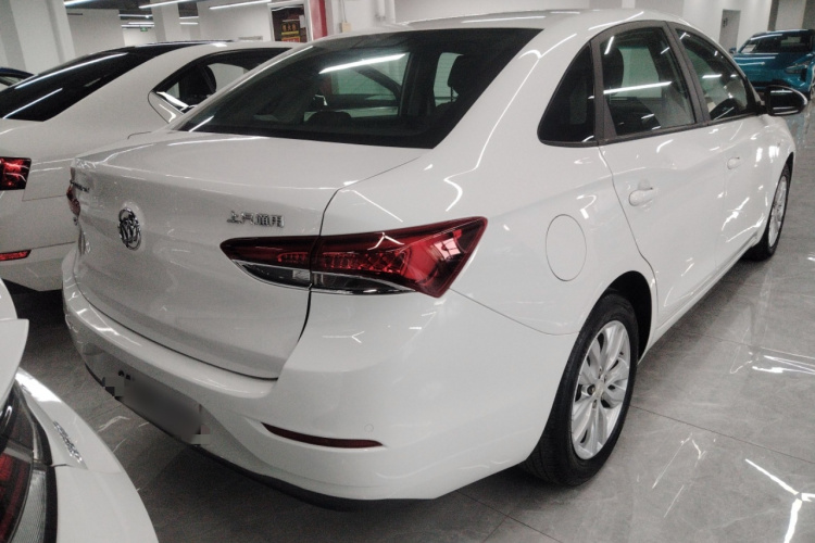 别克 英朗 2021款 改款 典范 1.5L 自动精英型车身外观7