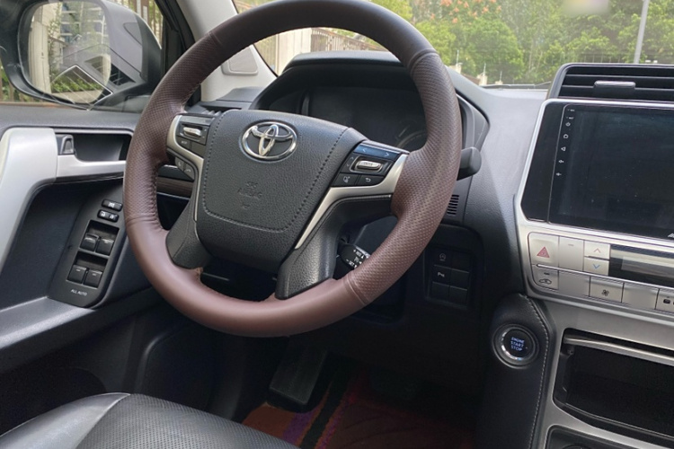 丰田 普拉多 2019款 3.5L 自动TX-L尊享版中控内饰7005