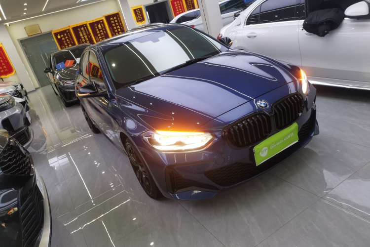 宝马1系 2021款 改款 125i M运动曜夜版车身外观3