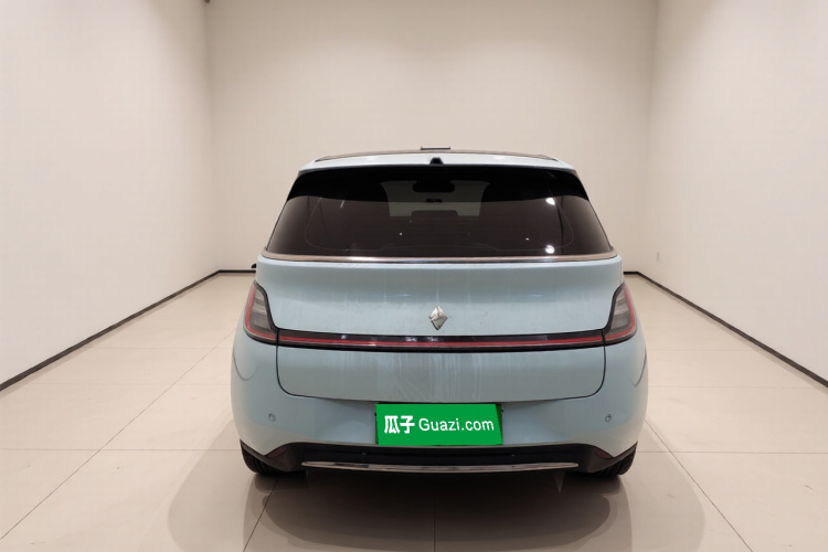 宝骏云朵 2023款 460 Pro 灵犀版车身外观6