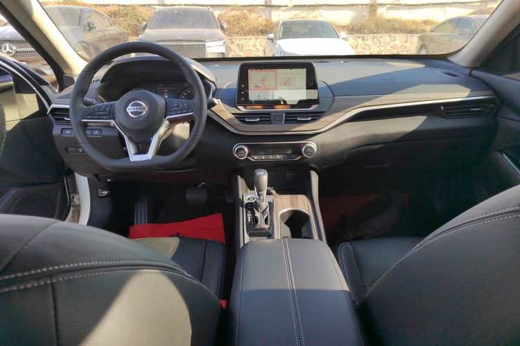日产 天籁 2021款 2.0L XL 舒适版中控内饰12