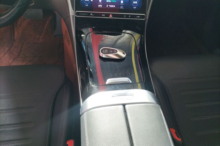 奔驰C级 2022款 C 200 L 运动版局部细节18