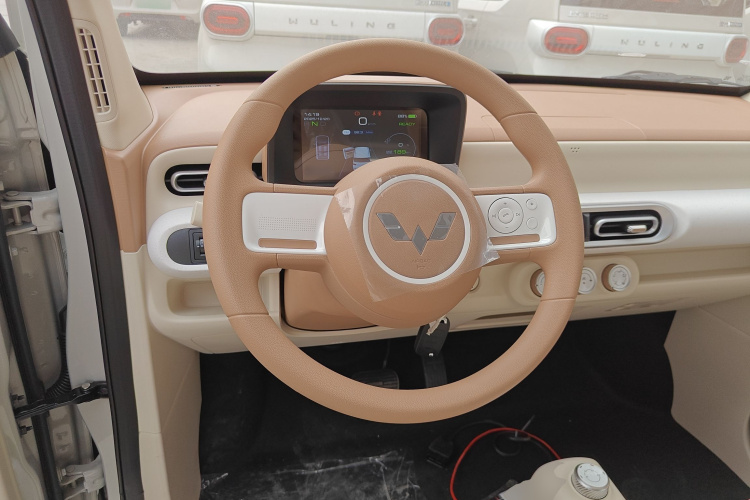 五菱汽车 宏光MINIEV 2024款 第三代 215km 青春版局部细节13