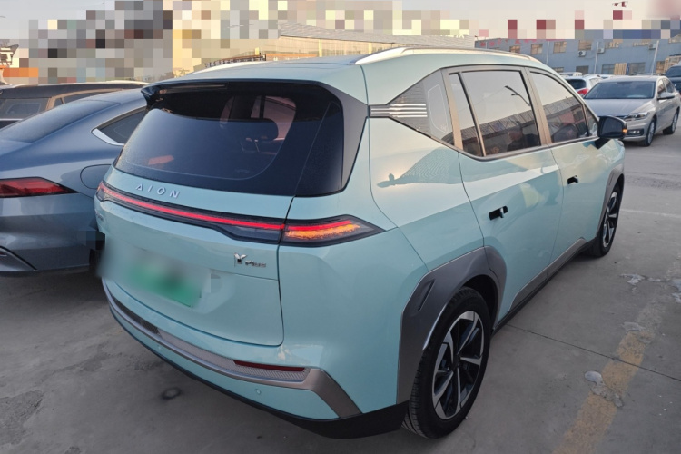埃安 AION Y 2023款 Plus 510 智领版车身外观7