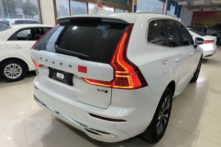 沃尔沃XC60 2024款 B5 四驱智逸豪华版车身外观7