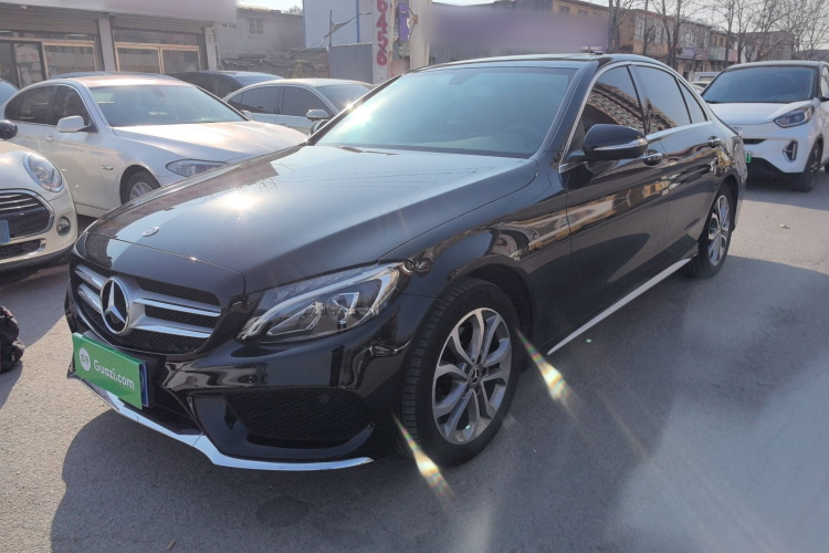 奔驰C级 2017款 改款 C 180 L 动感型运动版车身外观1