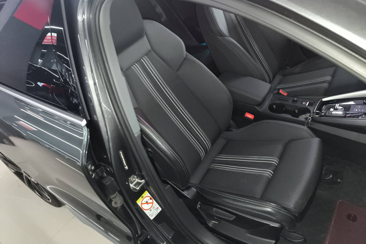 奥迪A3 2023款 改款 A3L Limousine 35 TFSI 时尚运动型局部细节41