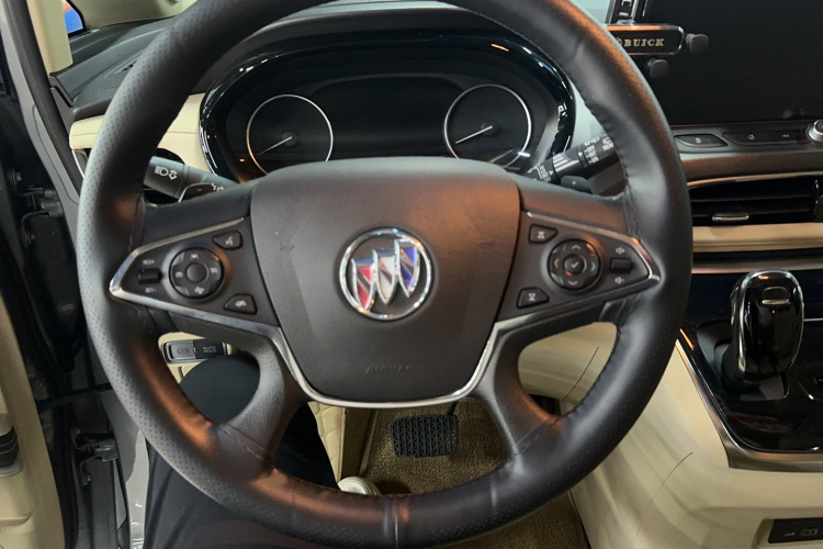 别克GL8 2023款 陆上公务舱 智慧尊贵型局部细节13