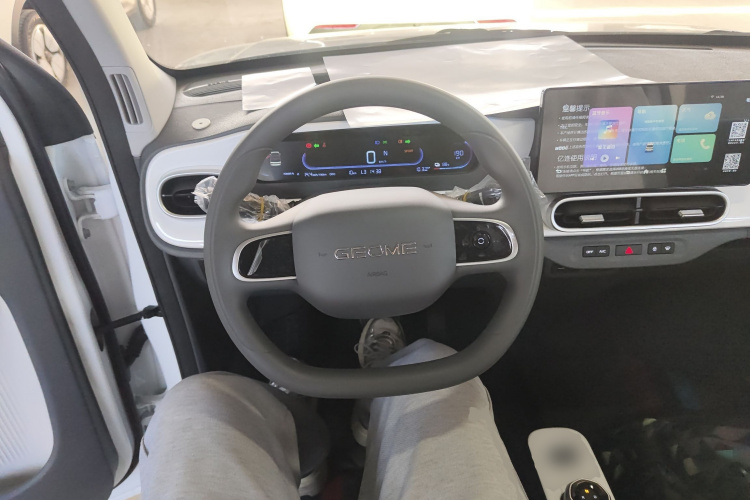 吉利银河 熊猫 2025款 210km 元气熊中控内饰13