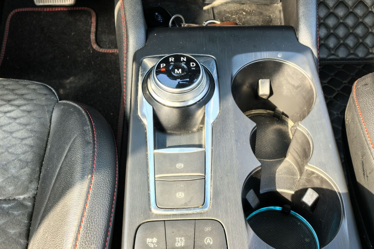 福特 福克斯 2020款 三厢 EcoBoost 180 自动ST Line中控内饰7008