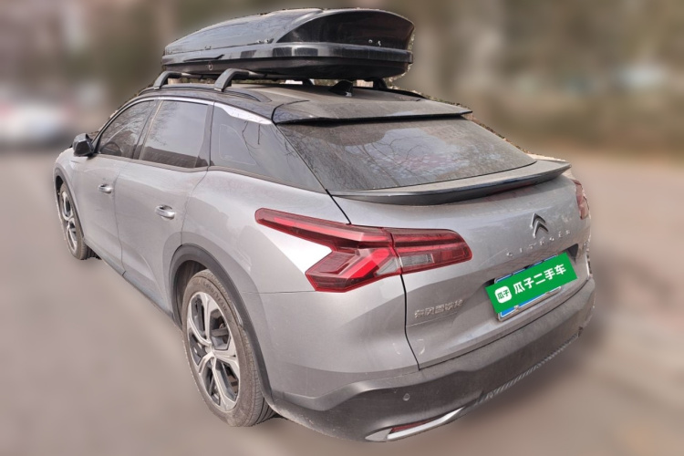 雪铁龙 凡尔赛C5 X 2022款 1.6T 享不凡 虎年开门红版车身外观5