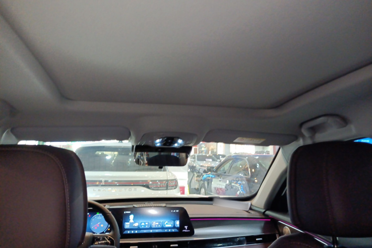 奇瑞 瑞虎8 PRO 2024款 冠军版 390T 两驱巅峰版 7座中控内饰22