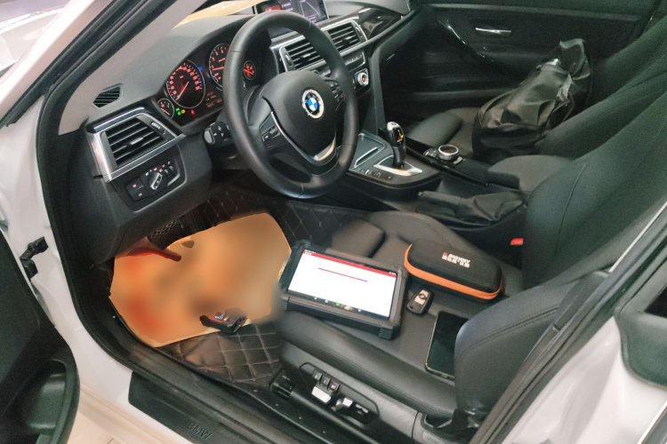 宝马3系GT 2018款 320i 时尚型中控内饰20