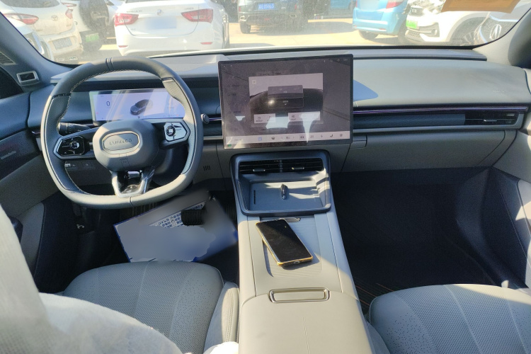 领克07 2024款 EM-P 126长续航 Halo中控内饰12