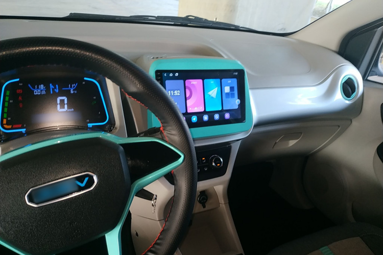 江铃集团新能源 易至EV2 2024款 201km 舒适型中控内饰7002