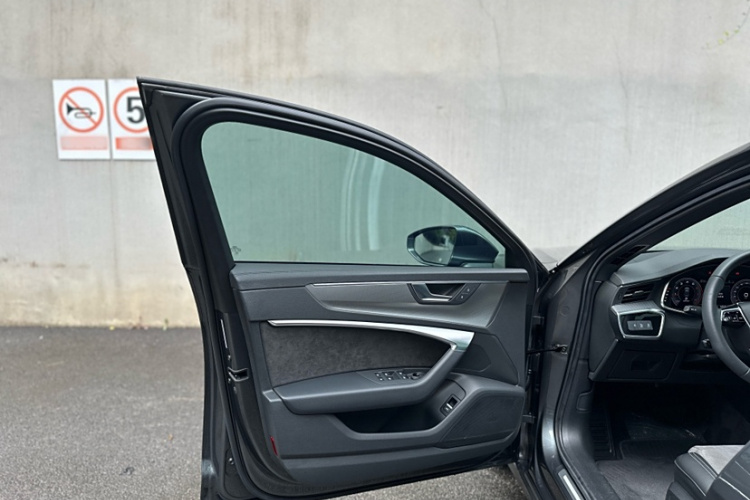 奥迪A6L 2019款 40 TFSI 豪华动感型中控内饰7009