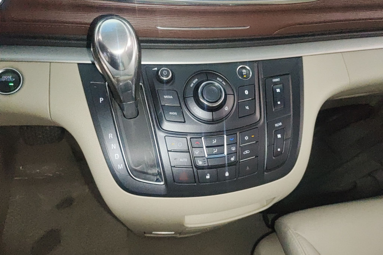 别克GL8 2018款 28T 尊贵型 国VI局部细节16