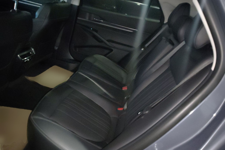 福特 蒙迪欧 2025款 2.0T EcoBoost 豪华型中控内饰21