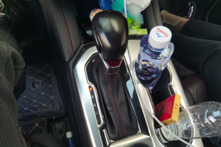 雪佛兰 开拓者 2020款 RS 650T Twin-Clutch四驱7座 擎版局部细节18