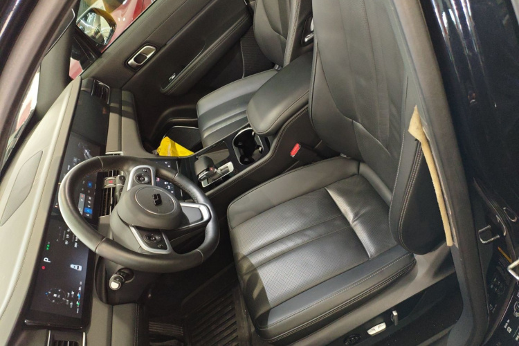 理想汽车 理想ONE 2020款 增程6座版中控内饰19