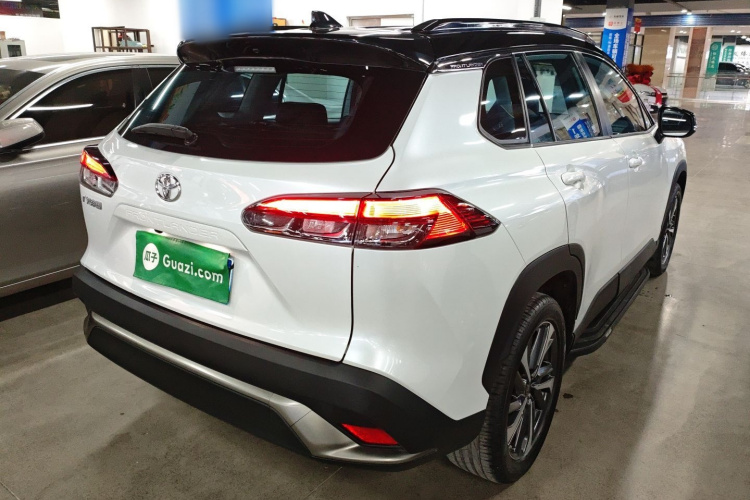 丰田 锋兰达 2022款 2.0L CVT豪华PLUS版车身外观6005