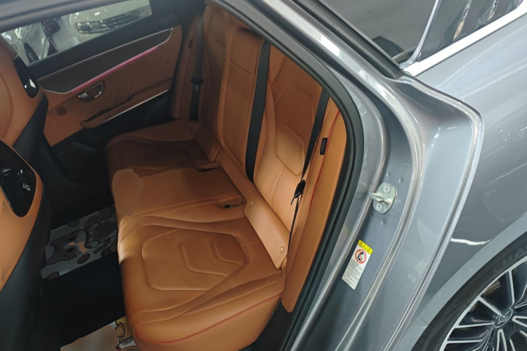 比亚迪 汉 2022款 DM-i 121KM 尊享型中控内饰21