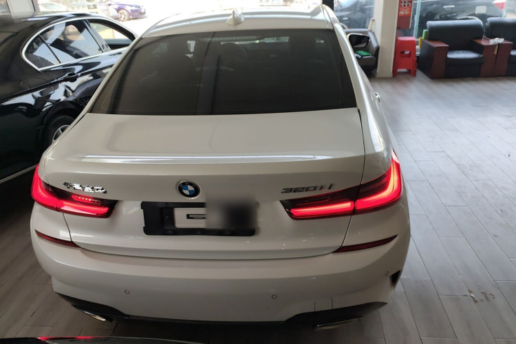 宝马3系 2022款 320Li M运动套装车身外观6004