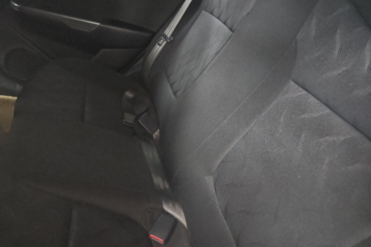 起亚K2 2015款 三厢 1.4L MT GLS中控内饰21