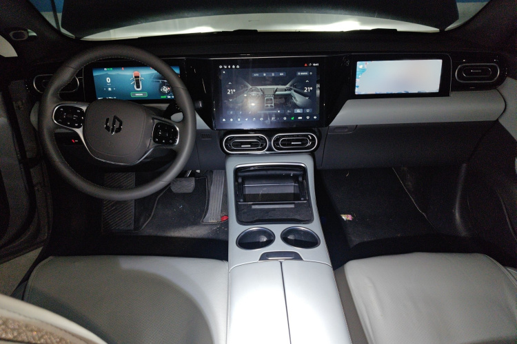 零跑汽车 零跑C01 2023款 525舒享版中控内饰7002