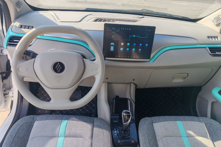 江铃集团新能源 易至EV3 2023款 青春版 320KM 舒适型中控内饰7004