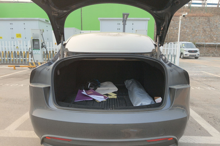 特斯拉 Model 3 2023款 后轮驱动版机舱底盘23