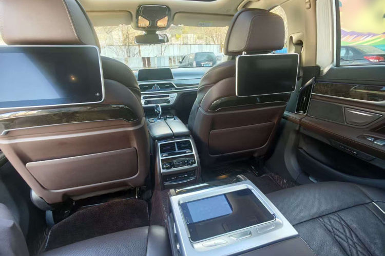 宝马7系 2018款 730Li 尊享型 卓越套装中控内饰7003