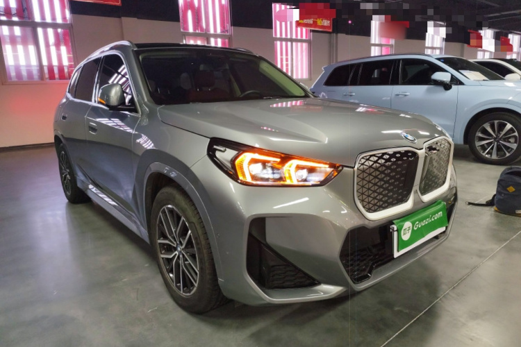 宝马iX1 2023款 eDrive25L M运动套装车身外观3